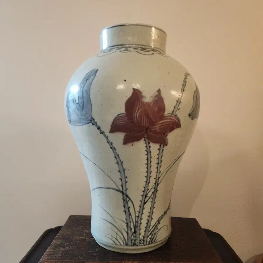[SOLD OUT] 고아한 기품의 청화동화연화문백자 매병