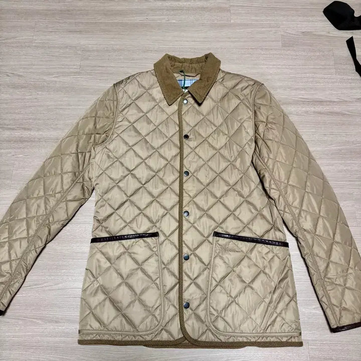 [BUNJANG] Barbour Liddesdale Quilted Jacket Beige M / Barbour 바버 리더스데일 퀼팅 자켓 베이지 M