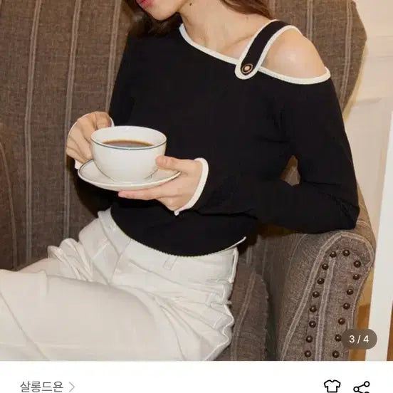 [BUNJANG] Salondeyon Off-Shoulder Black T-Shirt / 살롱드욘 오프숄더 블랙 티셔츠
