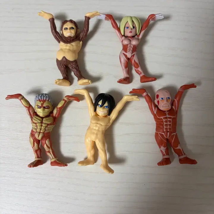 [SOLD OUT] 진격의 거인 피규어 세트