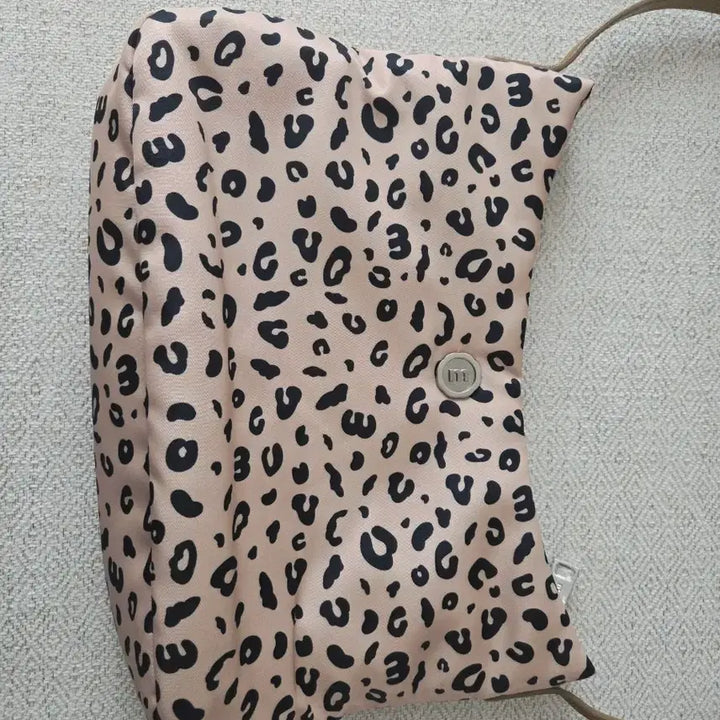 [BUNJANG] Minitmute Closoft Leopard Shoulder Bag / 미닛뮤트 클로소프트 레오파즈