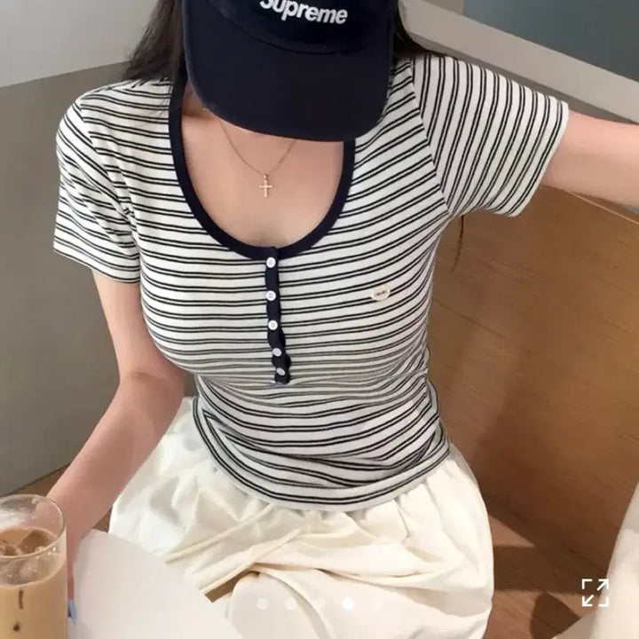 [BUNJANG] Bae Dellstriped Short-Sleeve T-Shirt / 베이델리 스트라이프 반팔 티셔츠