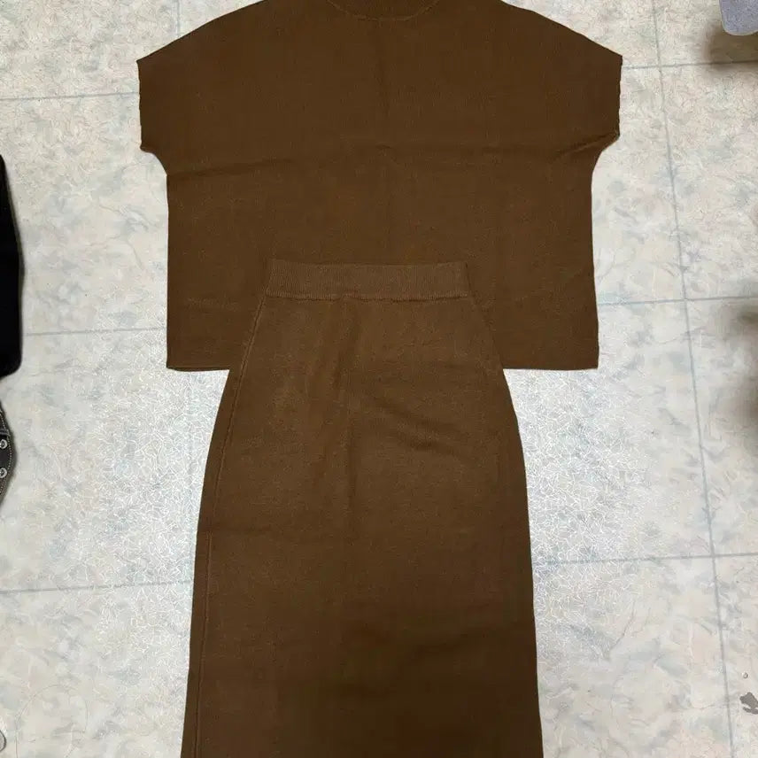 [BUNJANG] Brown Knit Setup - Turtleneck Top &amp; Skirt / 브라운 니트 셋업