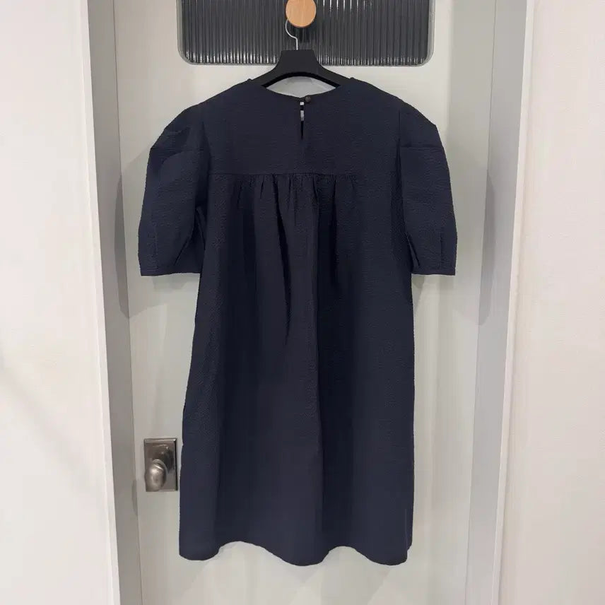[BUNJANG] Sisihoho Seersucker Puff Short Sleeve Mini Dress / 시시호시 시어서커 퍼프 반팔 미니원피스