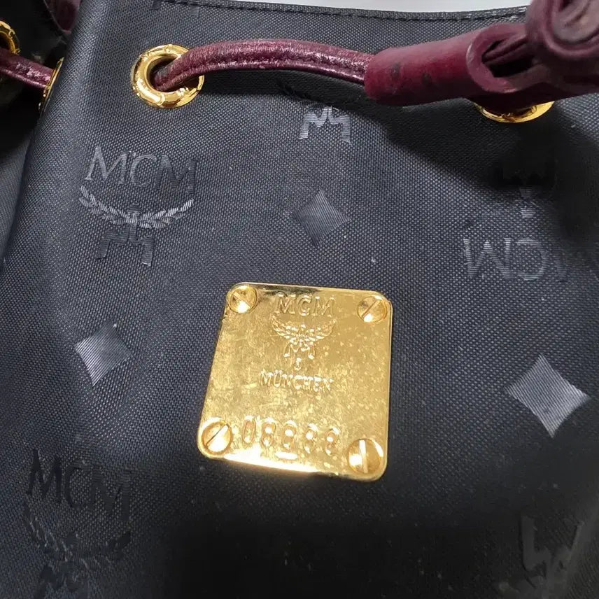 [SOLD OUT] MCM 블랙 숄더백 버킷백 가방