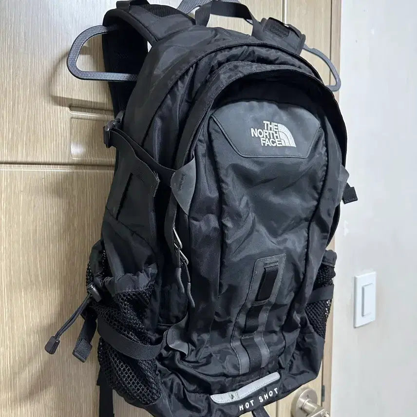 [SOLD OUT] 노스페이스 핫샷 백팩 블랙