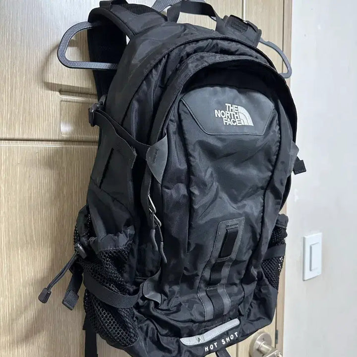 [SOLD OUT] 노스페이스 핫샷 백팩 블랙