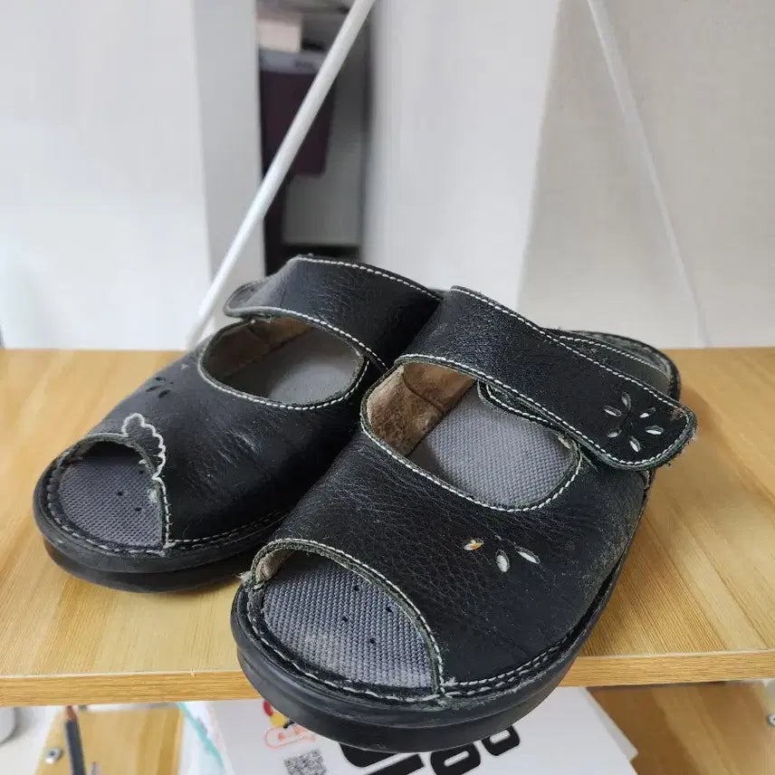 [BUNJANG] Shoesoles Slippers (Size 255) / 슈올즈 슬리퍼 (사이즈255) 사용1년