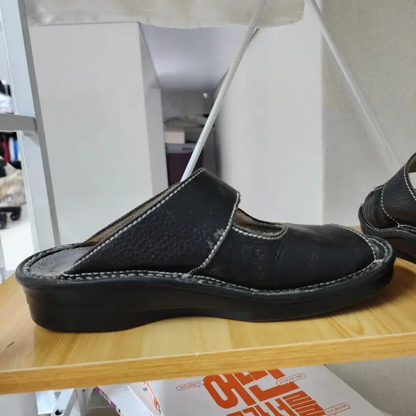 [BUNJANG] Shoesoles Slippers (Size 255) / 슈올즈 슬리퍼 (사이즈255) 사용1년