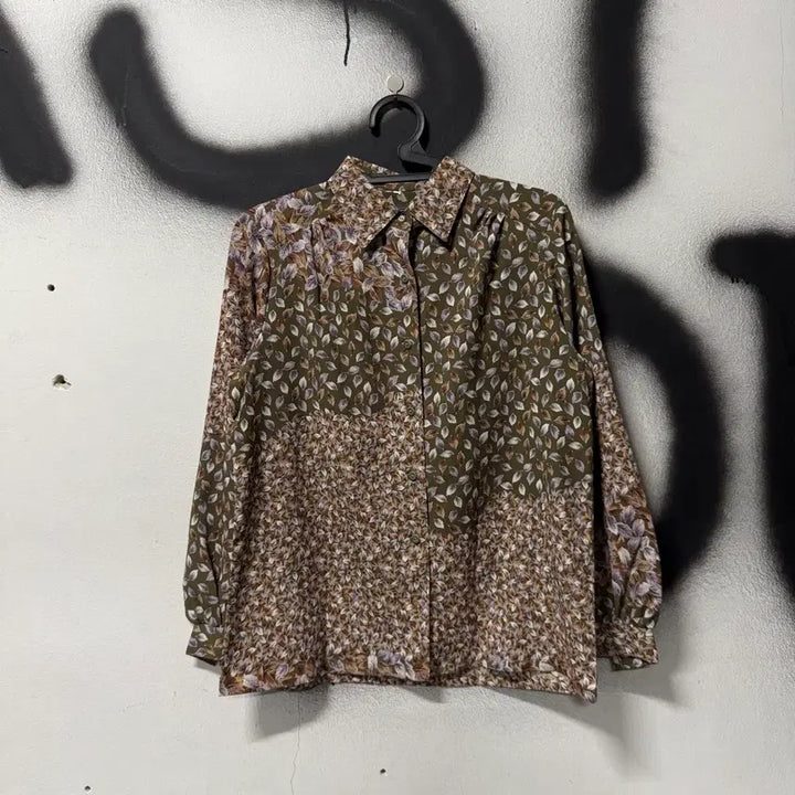 [BUNJANG] Vintage Flower Leaf Pattern Cropped Blouse / VTG 빈티지 플라워 리프 풀 패턴 크롭 블라우스