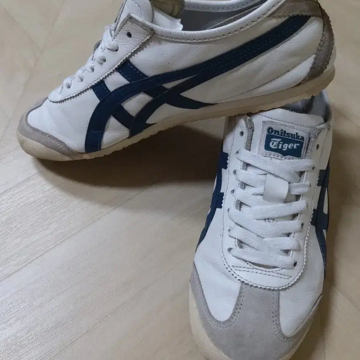 [SOLD OUT] ONITSUKA TIGER  S급 멕시코 66 흰/남 260mm