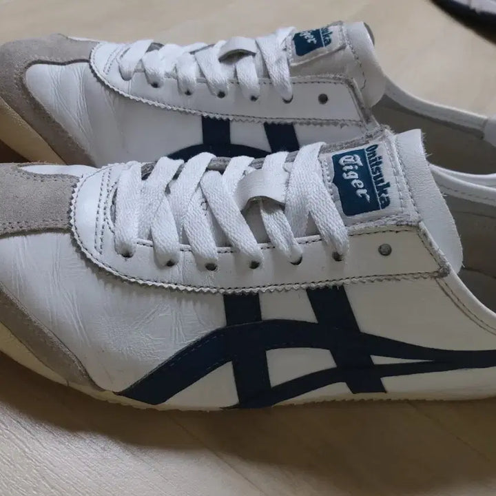 [SOLD OUT] ONITSUKA TIGER  S급 멕시코 66 흰/남 260mm