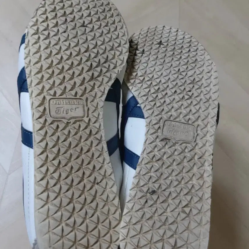 [SOLD OUT] ONITSUKA TIGER  S급 멕시코 66 흰/남 260mm