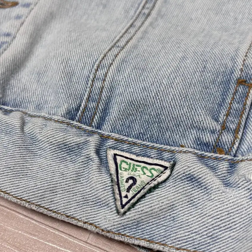 [SOLD OUT] Guess 게스 연청 데님 자켓