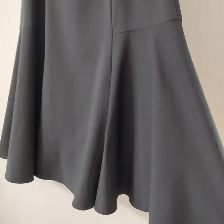 [BUNJANG] ZOOM Skirt Black A-Line Front Slit / zoom 주크 스커트