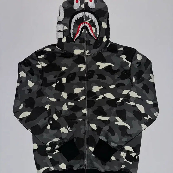 [SOLD OUT] 베이프 샤크 후드집업 카모 L