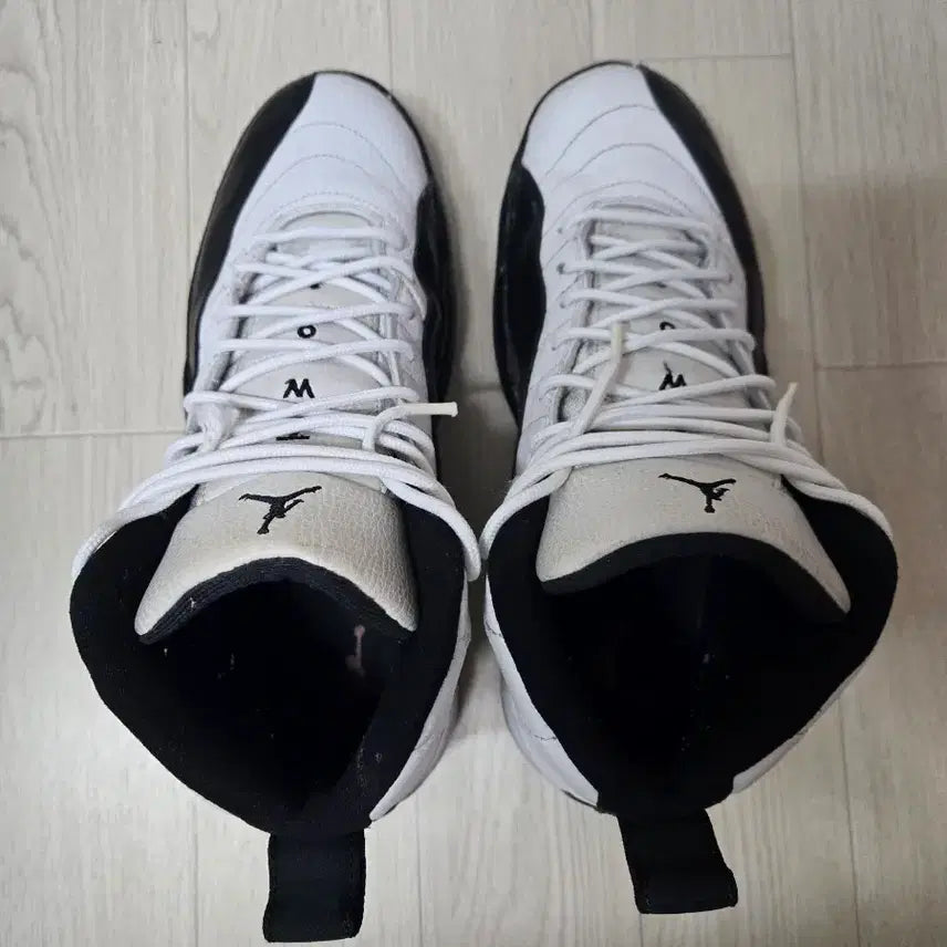 [SOLD OUT] 에어조던 12 레트로 택시 265mm