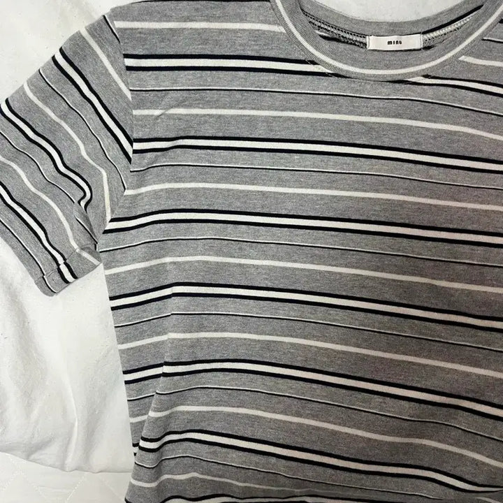 [BUNJANG] Monerf Striped Short Sleeve T-shirt / 모너프 스트라이프 반팔 티셔츠
