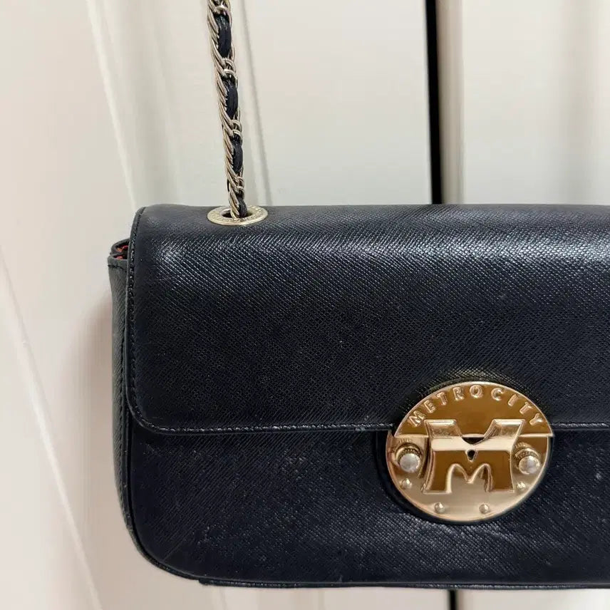 [BUNJANG] Metrocity Chain Crossbody Bag / [정품] 메트로시티 체인 크로스백