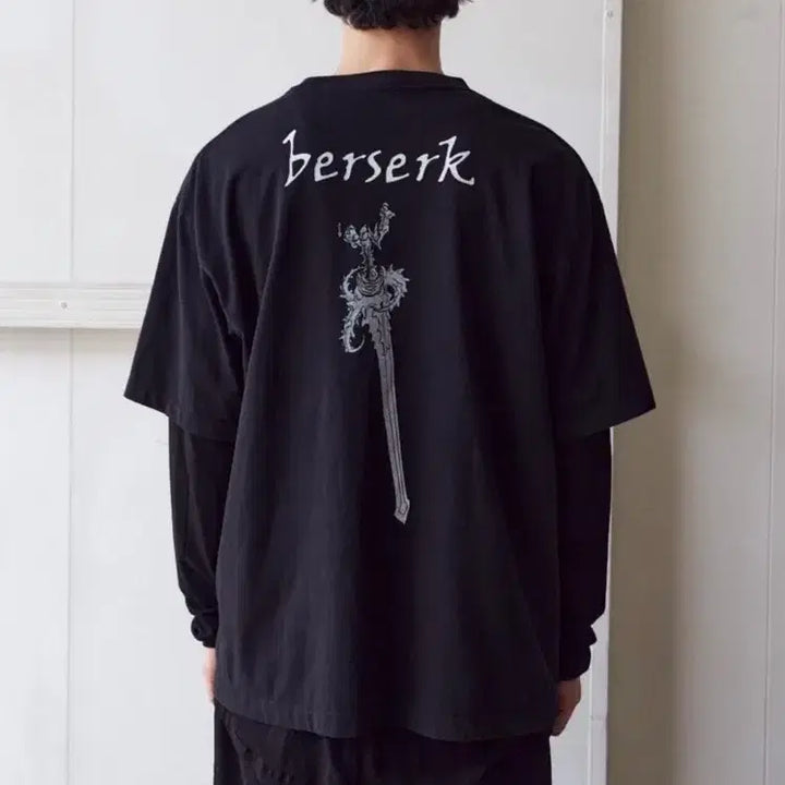 [SOLD OUT] 폴리테루 베르세르크 반팔 새상품 3