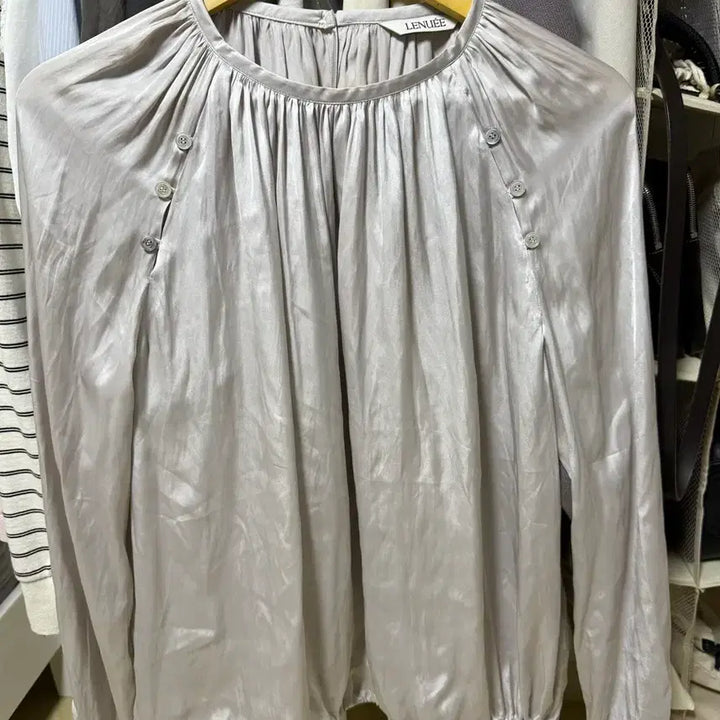 [BUNJANG] Lenuee Eclat Shirring Blouse Stone Gray / 르누이 lenuee Eclat Shirring Blouse 스톤그레이