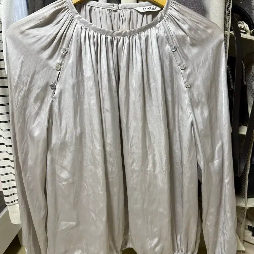 [BUNJANG] Lenuee Eclat Shirring Blouse Stone Gray / 르누이 lenuee Eclat Shirring Blouse 스톤그레이