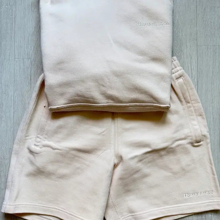 [BUNJANG] Adidas Pharrell Sweatshirt Set Hoodie and Shorts / 아디다스 퍼렐 스웻 셋업 / 후드 L, 쇼츠 M