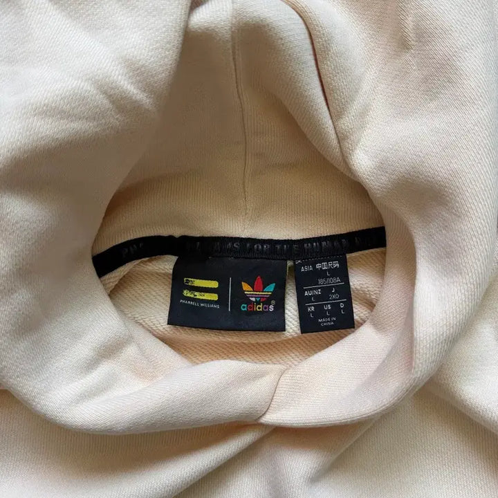 [BUNJANG] Adidas Pharrell Sweatshirt Set Hoodie and Shorts / 아디다스 퍼렐 스웻 셋업 / 후드 L, 쇼츠 M