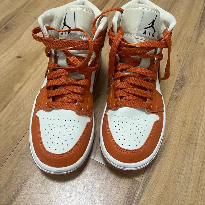 [BUNJANG] Air Jordan 1 Mid SE Coconut Milk Spice / 에어조던 1 미드 SE 코코넛 밀크 스포츠 스파이스