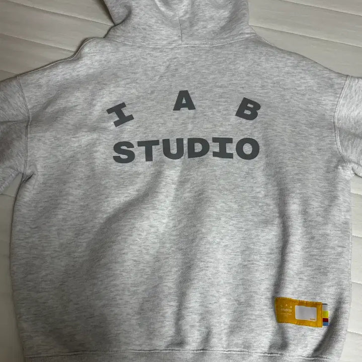 [BUNJANG] IAB Studio Gray Hoodie / IAB STUDIO 아이앱스튜디오 후드티 라이트 그레이