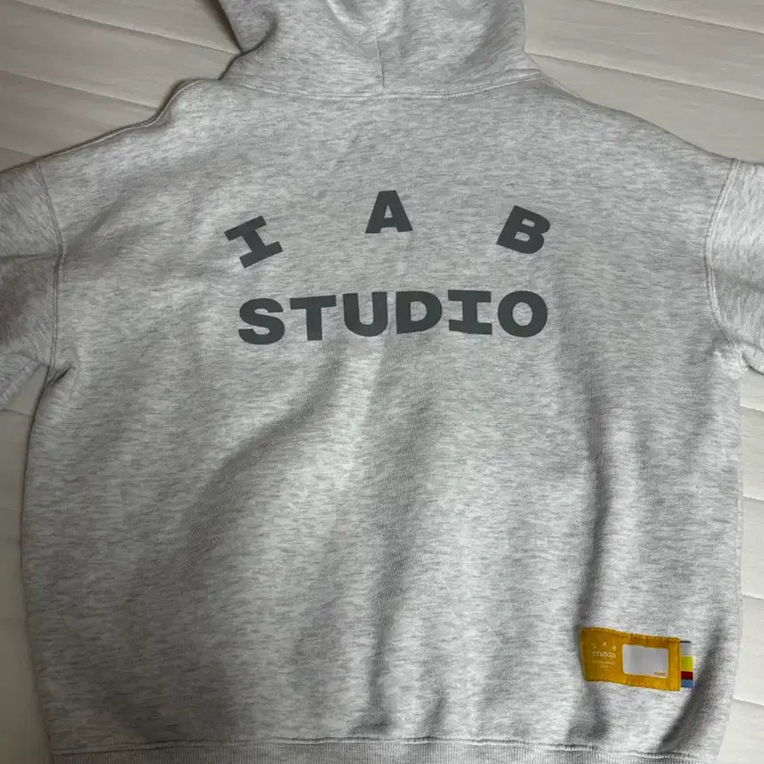 [BUNJANG] IAB Studio Gray Hoodie / IAB STUDIO 아이앱스튜디오 후드티 라이트 그레이