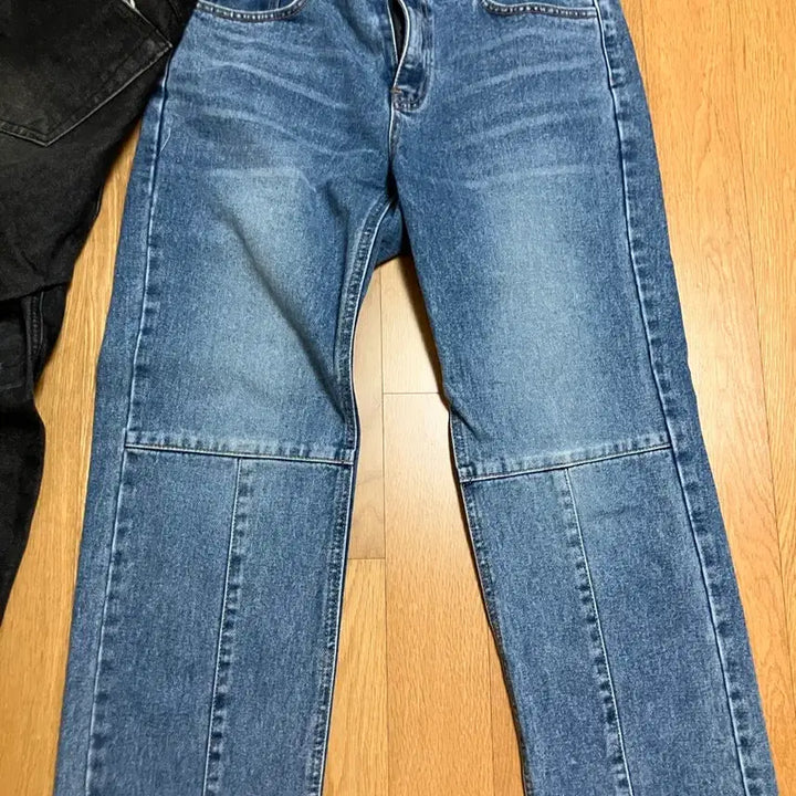 [SOLD OUT] [일괄판매] 블랙아웃 카펜터 데님, 연청 포인트데님