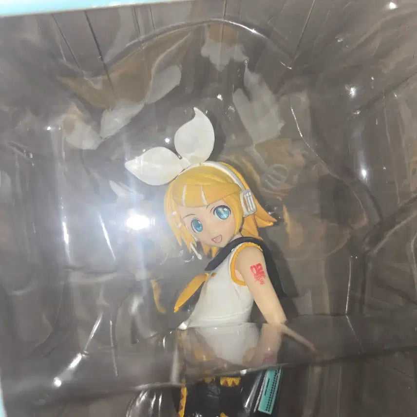 [BUNJANG] Vocaloid Kagamine Rin Premium Classic Figure / 보컬로이드 카가미네 린 프리미엄 고전 피규어