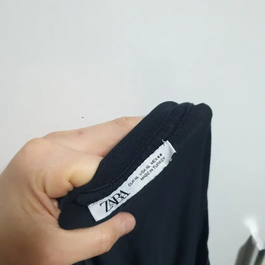[BUNJANG] ZARA Black Short Sleeve T-shirt / 자라 블랙반팔티105 반팔티105 티셔츠105