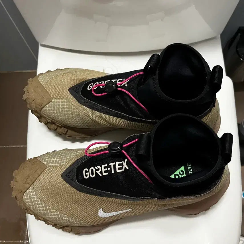 [BUNJANG] Nike ACG Fly GORE-TEX Khaki Sneakers / 나이키 acg 플라이 고어텍스 카키 265