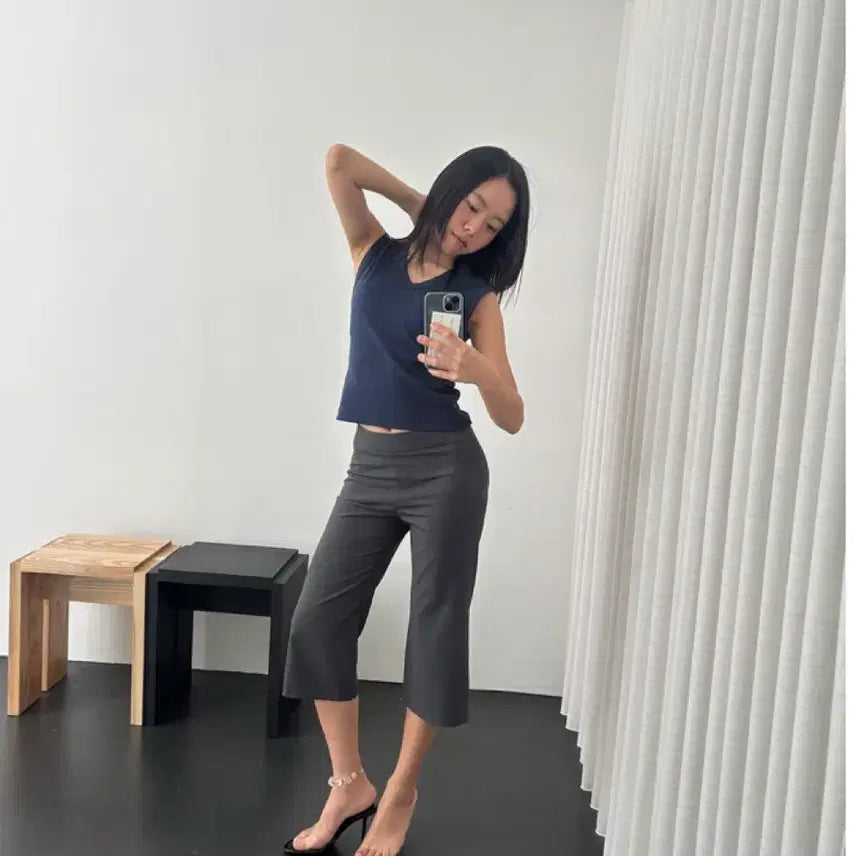 [SOLD OUT] 브리즈아카이브 시크 카프리 팬츠 차콜
