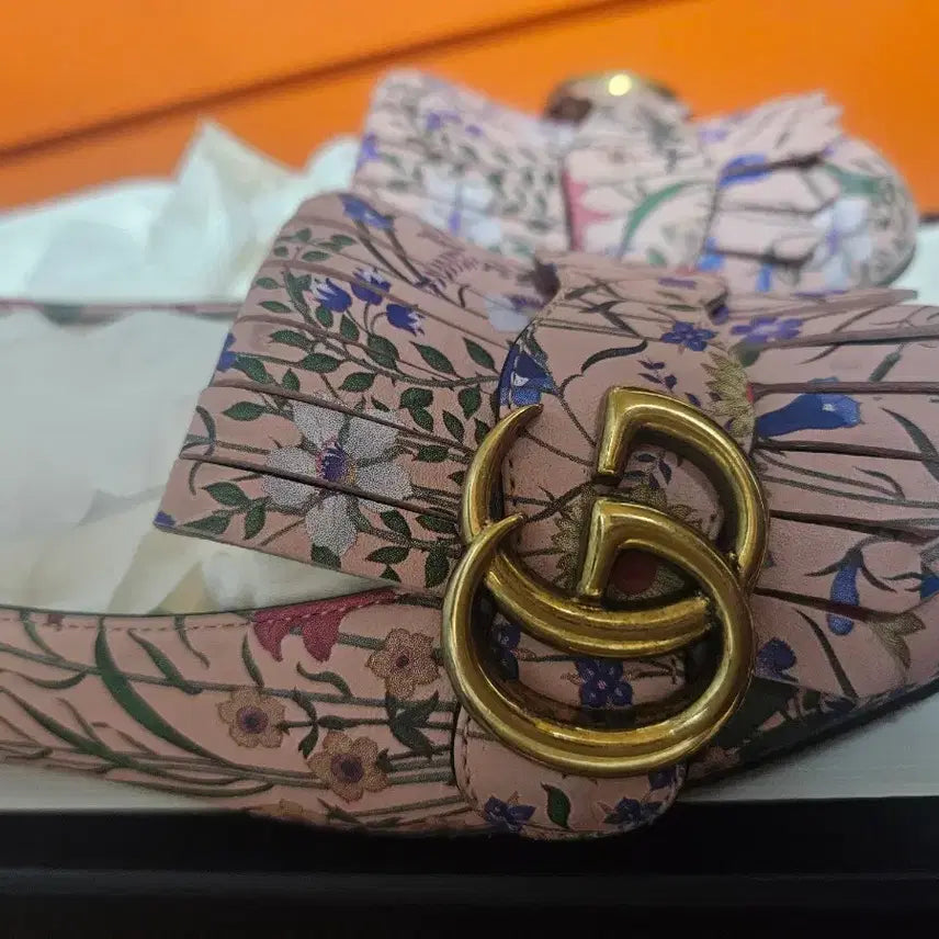 [BUNJANG] Gucci Marmont New Flora GG Flat Loafers / 구찌 마몽  뉴플로라 GG 플랫로퍼