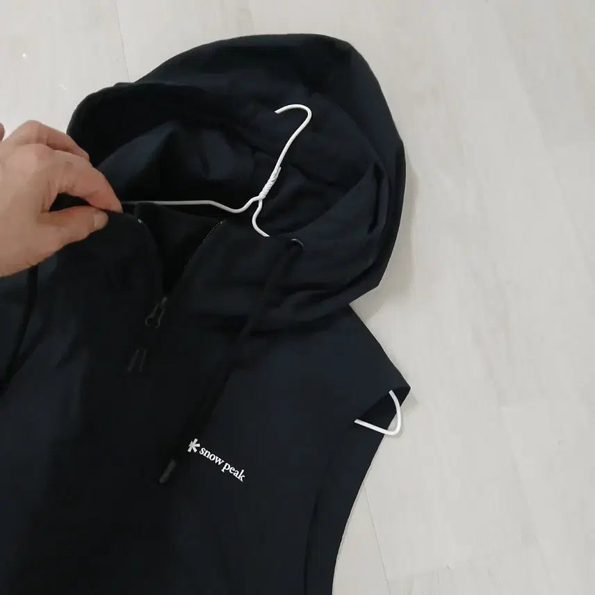 [BUNJANG] Snowpeak Hooded Vest Black / 스노우피크 후드 베스트 블랙 정품 55반~날씬66
