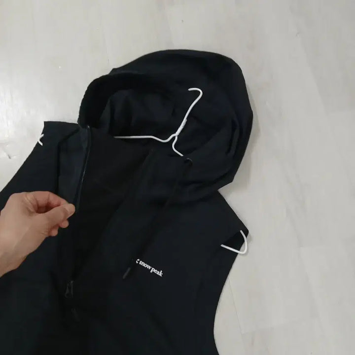 [BUNJANG] Snowpeak Hooded Vest Black / 스노우피크 후드 베스트 블랙 정품 55반~날씬66
