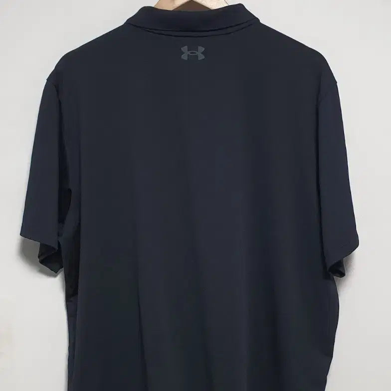 [SOLD OUT] 언더아머 기능성 반팔 카라티 105사이즈 블랙