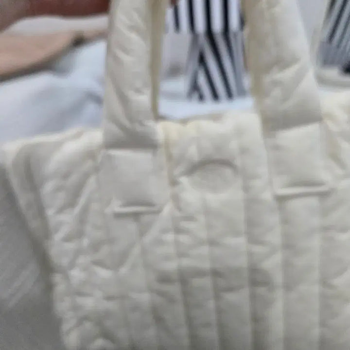 [BUNJANG] Sienne Padded Bag / 시엔느  패딩백