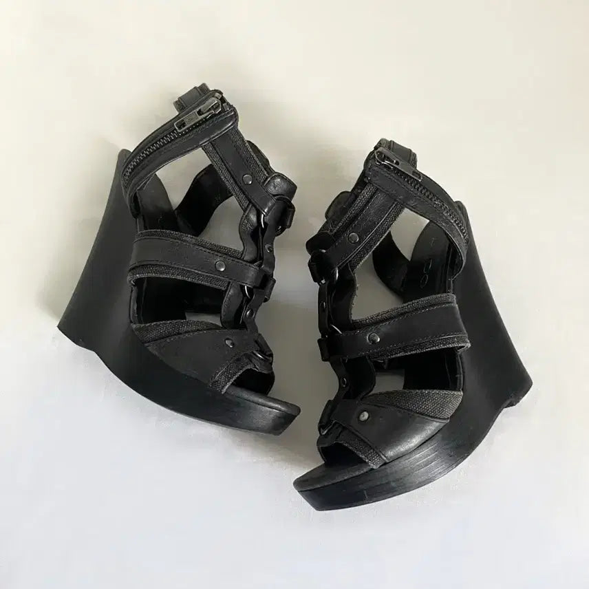 [SOLD OUT] Aldo 00s 하네스 웨지힐