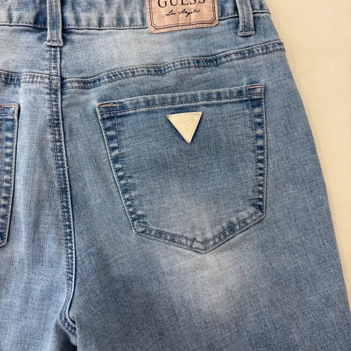 [SOLD OUT] 게스 여름용 스판덱스 청바지 30