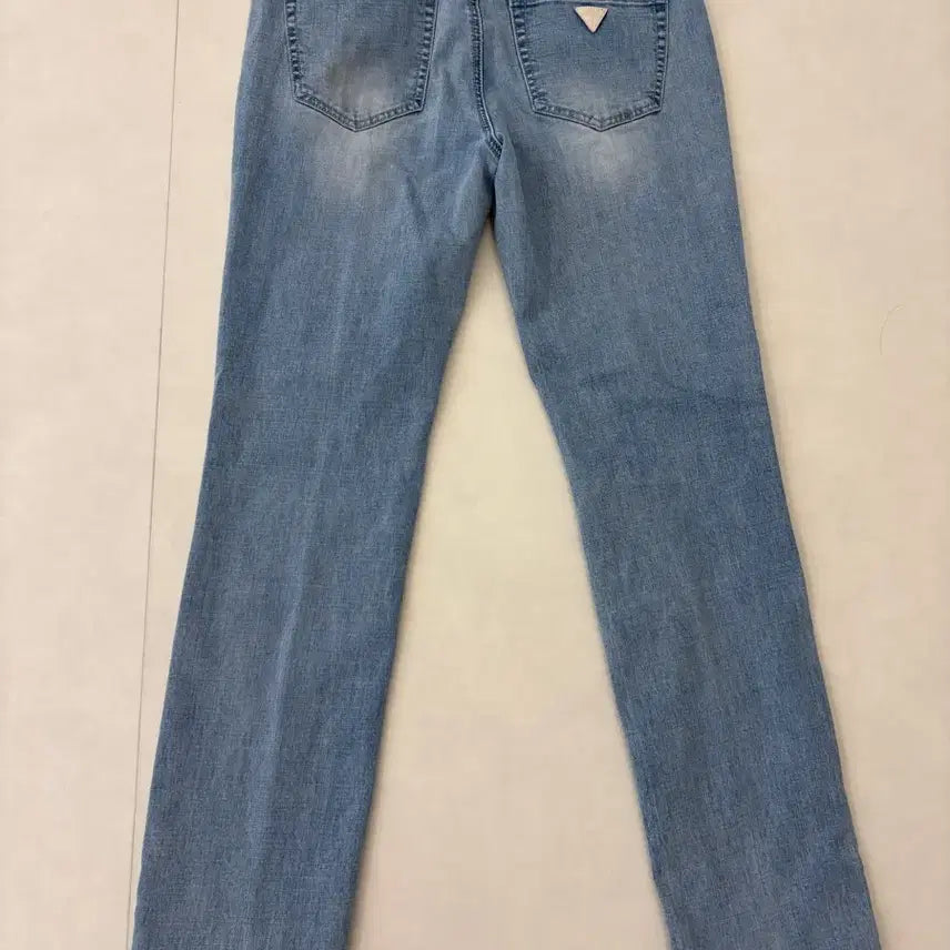 [SOLD OUT] 게스 여름용 스판덱스 청바지 30