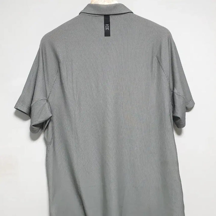 [BUNJANG] Nike Tiger Woods Collection Functional Short-Sleeve Polo Shirt / 나이키 골프 타이거우즈 컬렉션 기능성 반팔 카라티 100사이즈