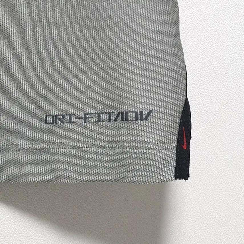 [BUNJANG] Nike Tiger Woods Collection Functional Short-Sleeve Polo Shirt / 나이키 골프 타이거우즈 컬렉션 기능성 반팔 카라티 100사이즈