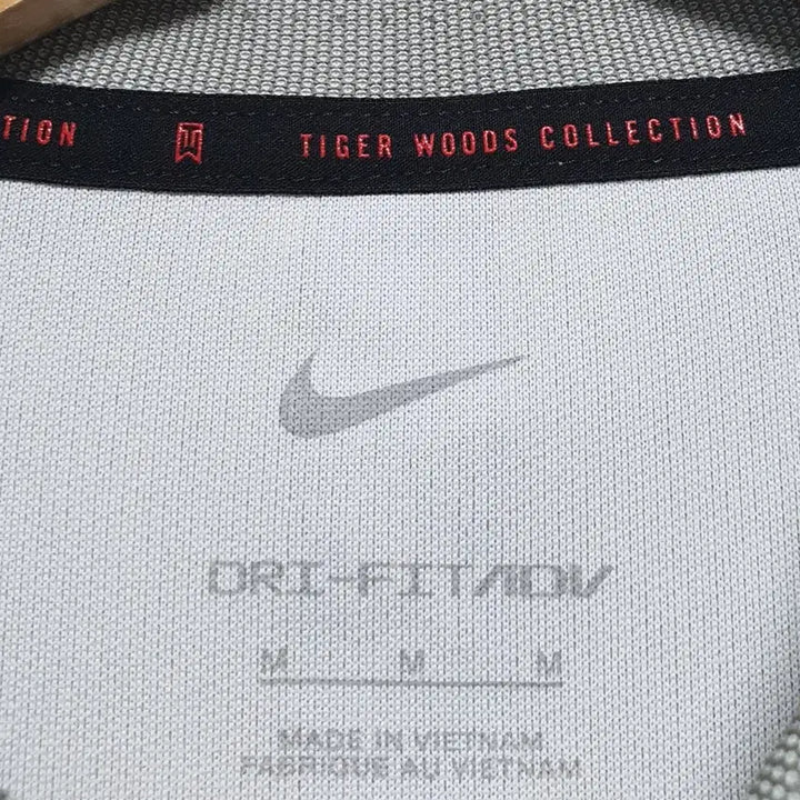 [BUNJANG] Nike Tiger Woods Collection Functional Short-Sleeve Polo Shirt / 나이키 골프 타이거우즈 컬렉션 기능성 반팔 카라티 100사이즈
