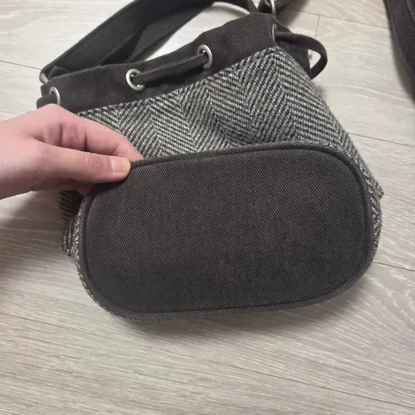 [BUNJANG] Kangol Herringbone Bucket Bag / 캉골 헤링본 버킷백
