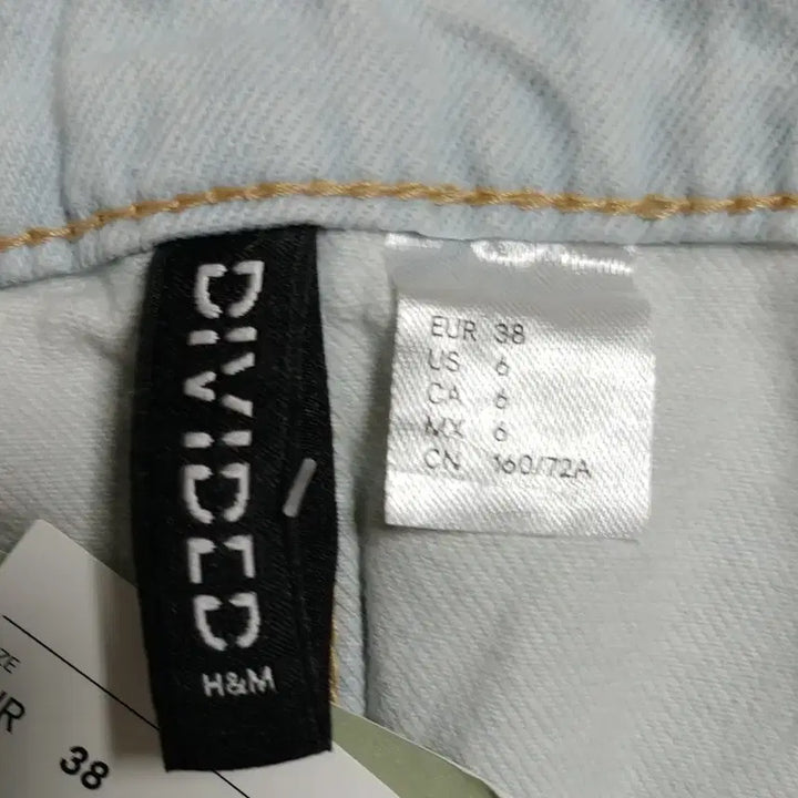 [BUNJANG] H&amp;M Divided Vintage Light Wash Denim Mini Skirt / H&amp;M 디바이디드 빈티지 연청 데님 미니스커트