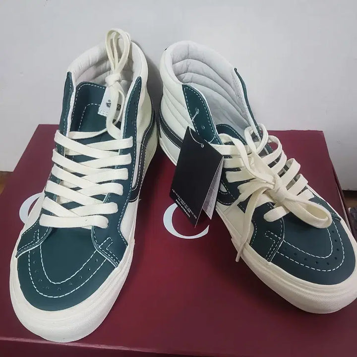 [BUNJANG] Vans Sk8-Hi Evergreen Leather Sneakers / 새상품 반스 sk 8볼트 바이 스케이트 하이 에버그린 레더 250